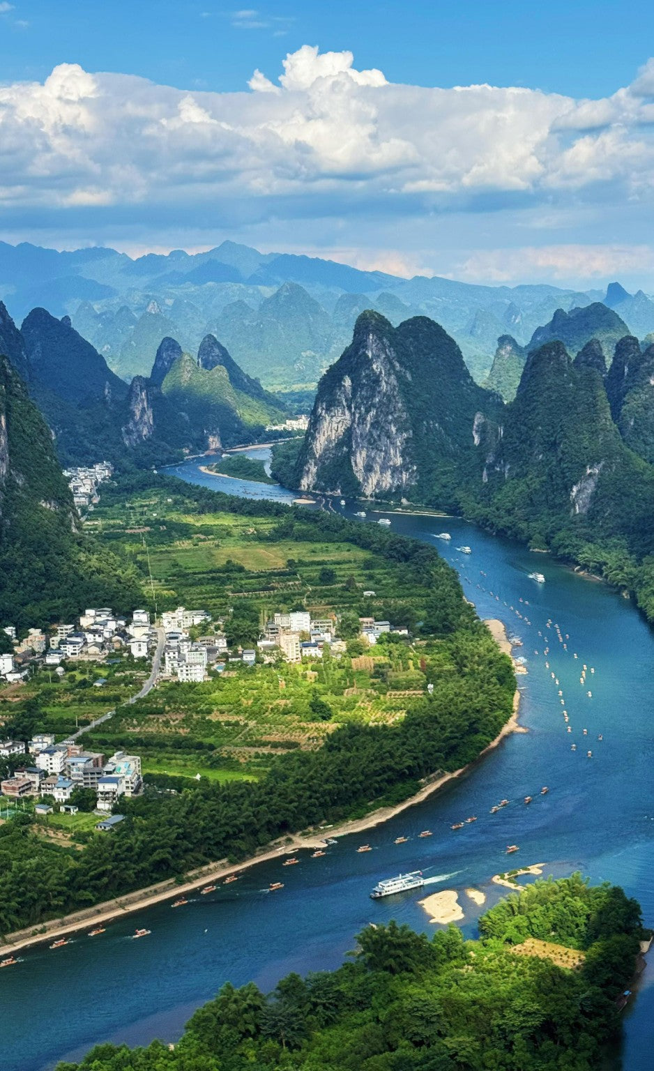 Xianggong Mountain panoramic view over the Li River